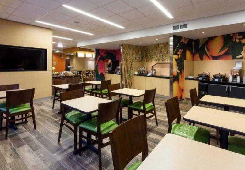Fairfield Inn And Suites Chicago Downtown-River North Εξωτερικό φωτογραφία