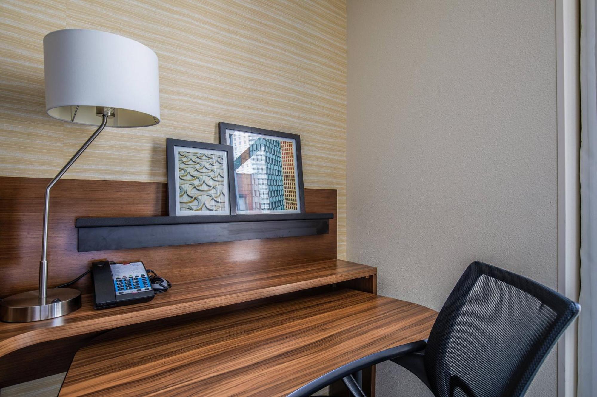 Fairfield Inn And Suites Chicago Downtown-River North Εξωτερικό φωτογραφία