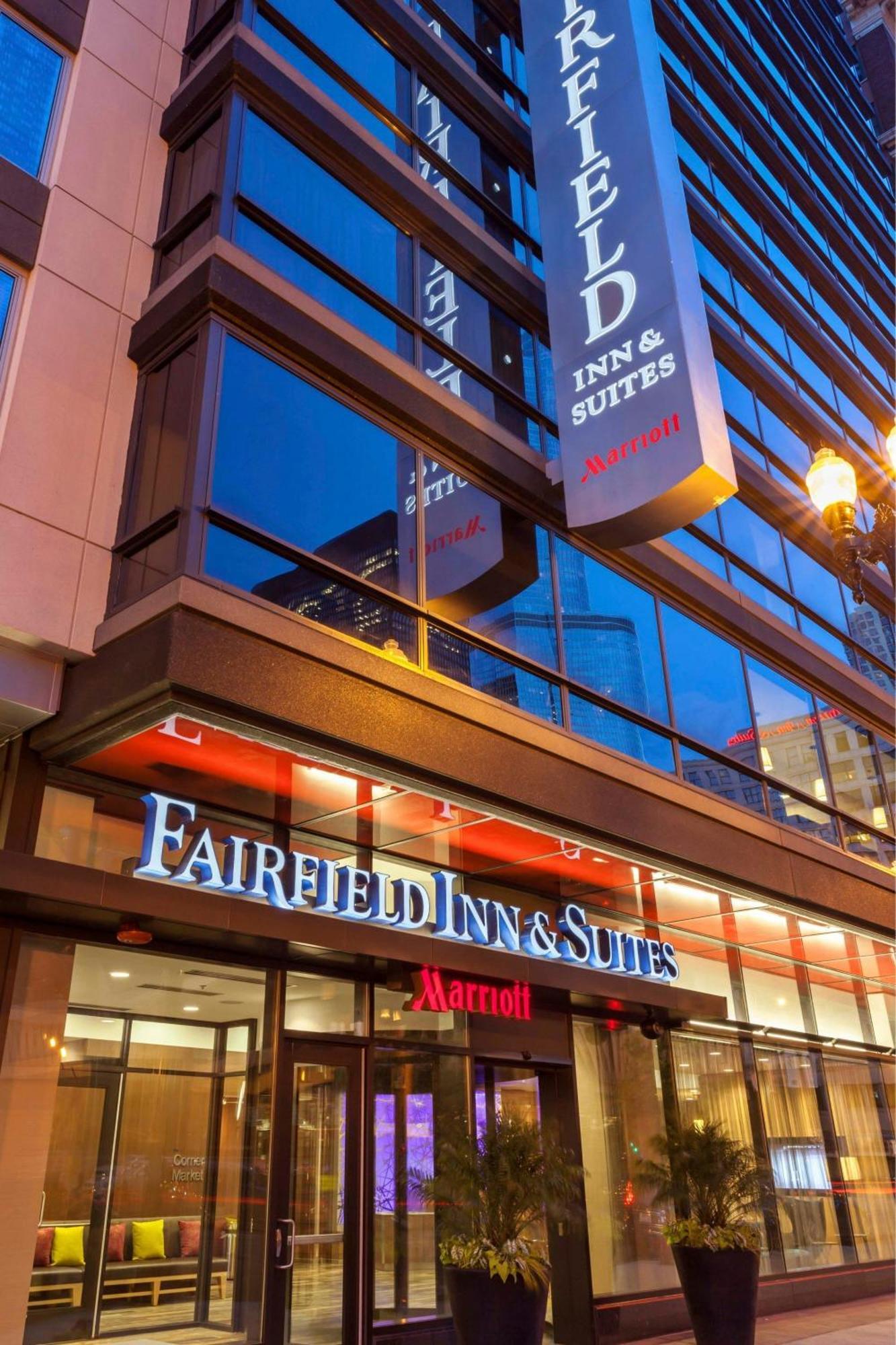 Fairfield Inn And Suites Chicago Downtown-River North Εξωτερικό φωτογραφία